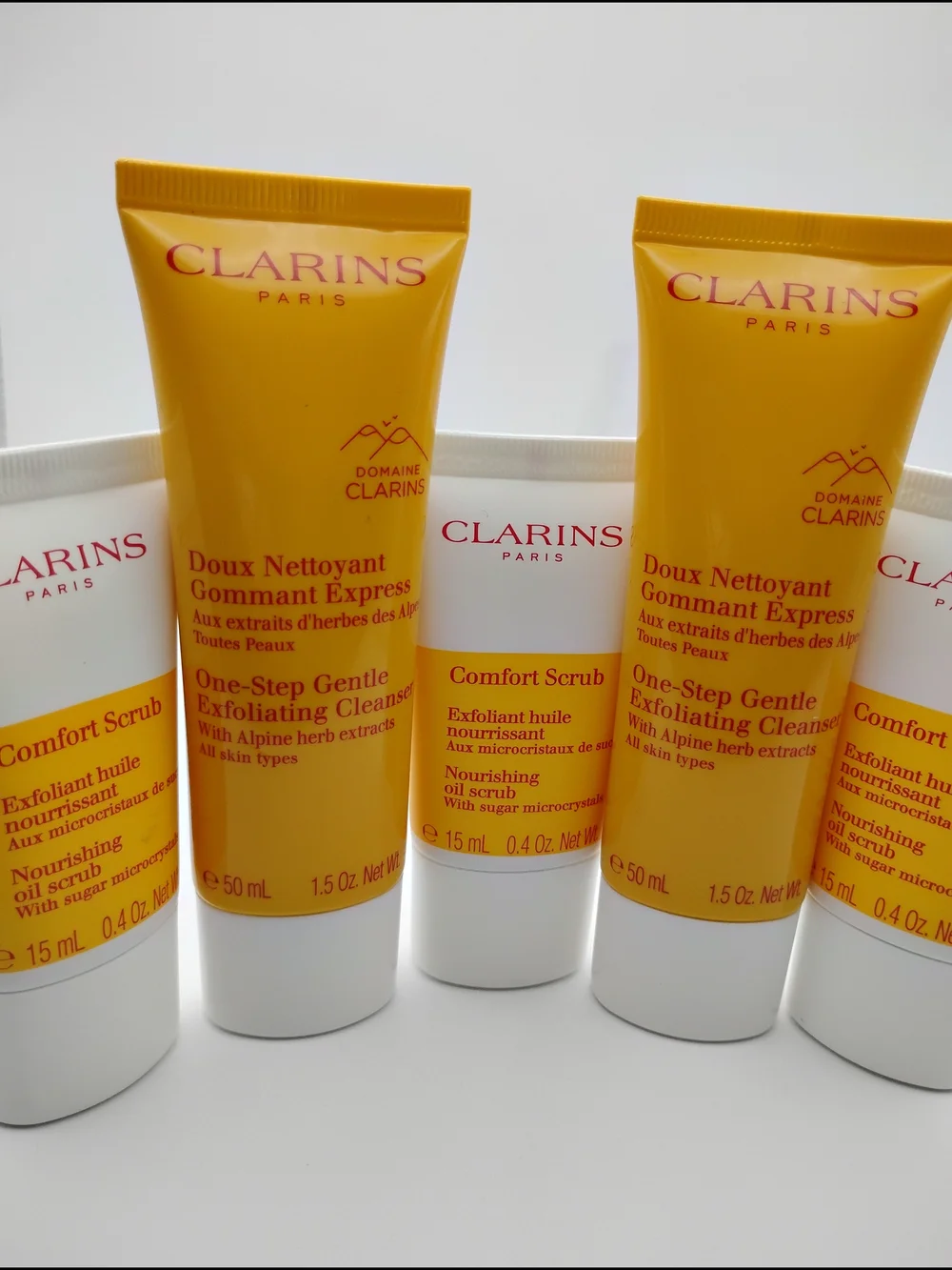 2 Clarins One-Step Gentle Exfoliating Cleanser & 3 Comfort Scrub Nourishing Oil